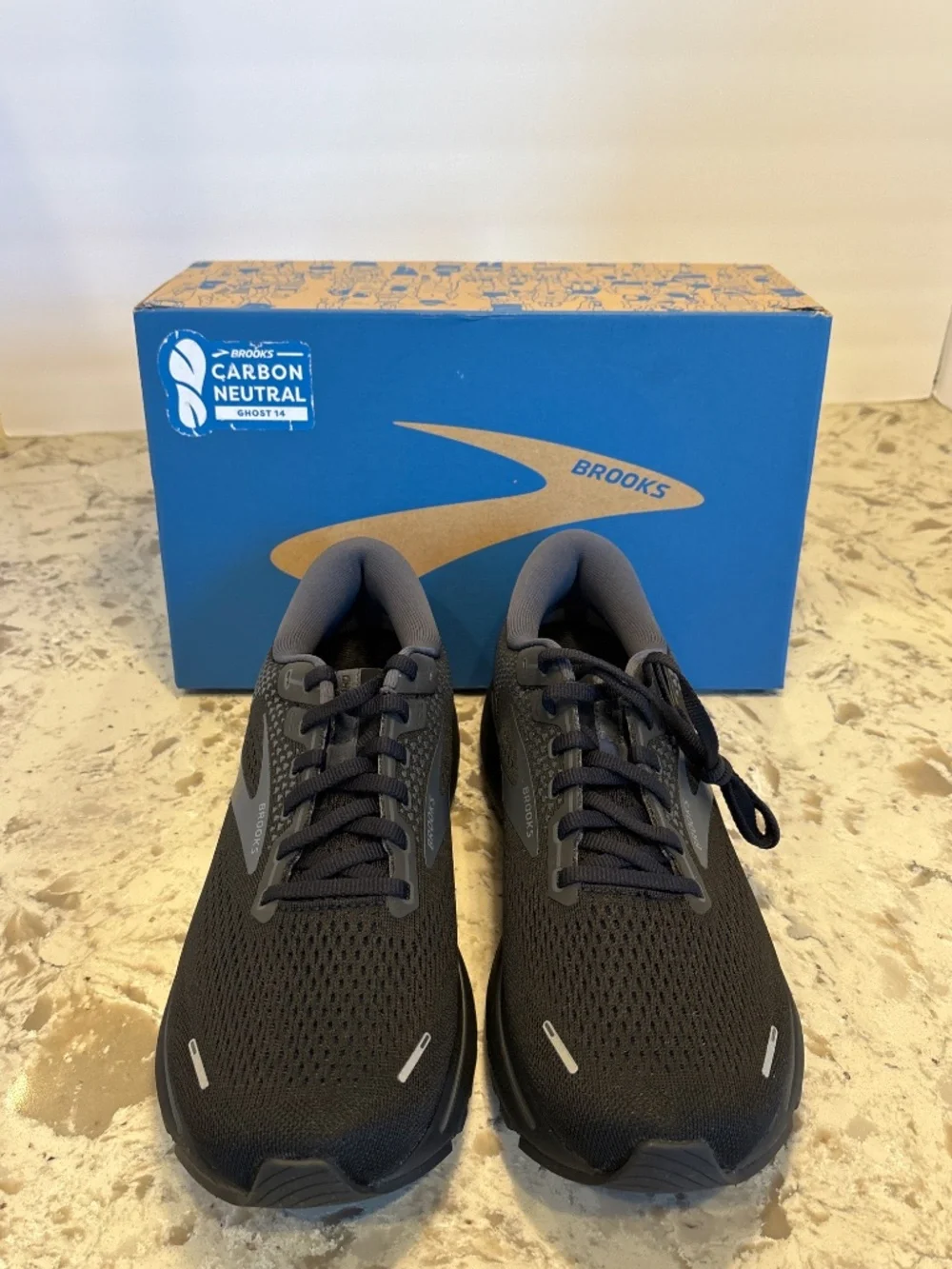 NWB New Men’s Brooks Ghost 14 Running  Shoes, Black Ebony color Way size 10